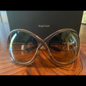 🔥Tom Ford Miranda Oversized Sunglasses!!